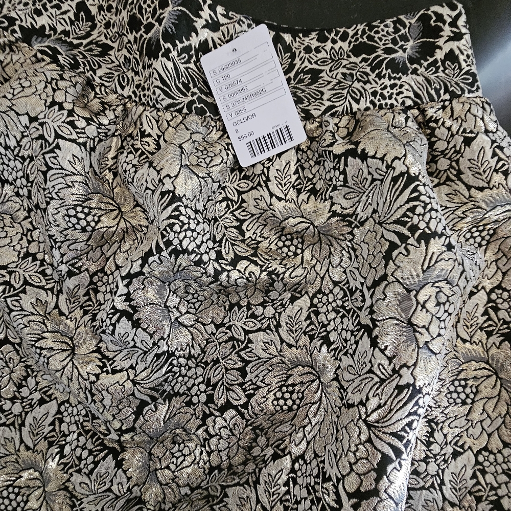 Forever 21 mini skirt. - Picture 3 of 4